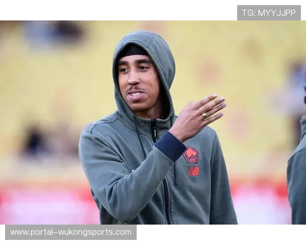 英超纪录片《更衣室》上映，球员生活幕后曝光