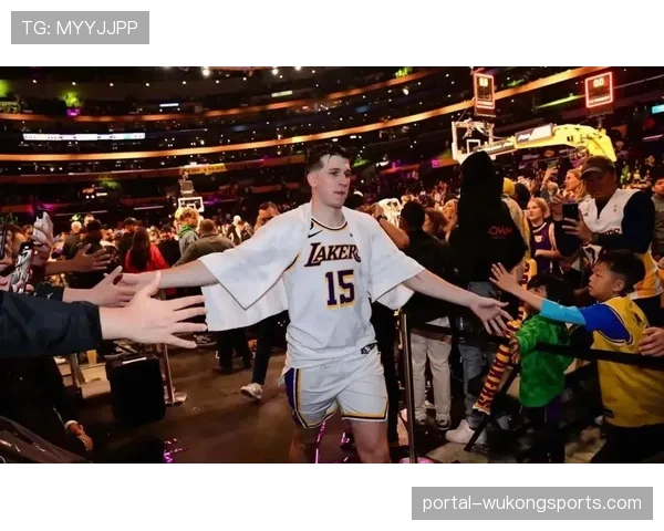 湖人球星回应近期被批评言论，展现个人态度